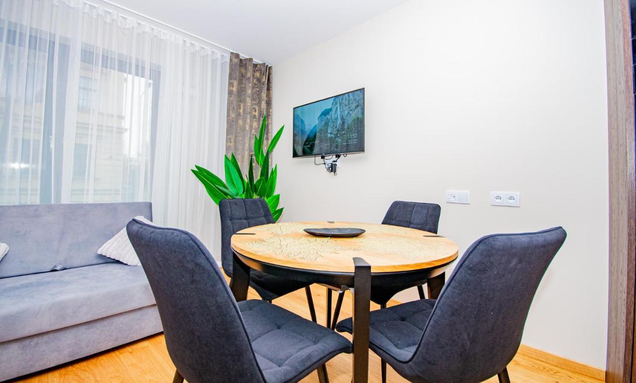 Inpoint Spacious Apartments Near Main Square & Kazimierz District Krakow Dış mekan fotoğraf