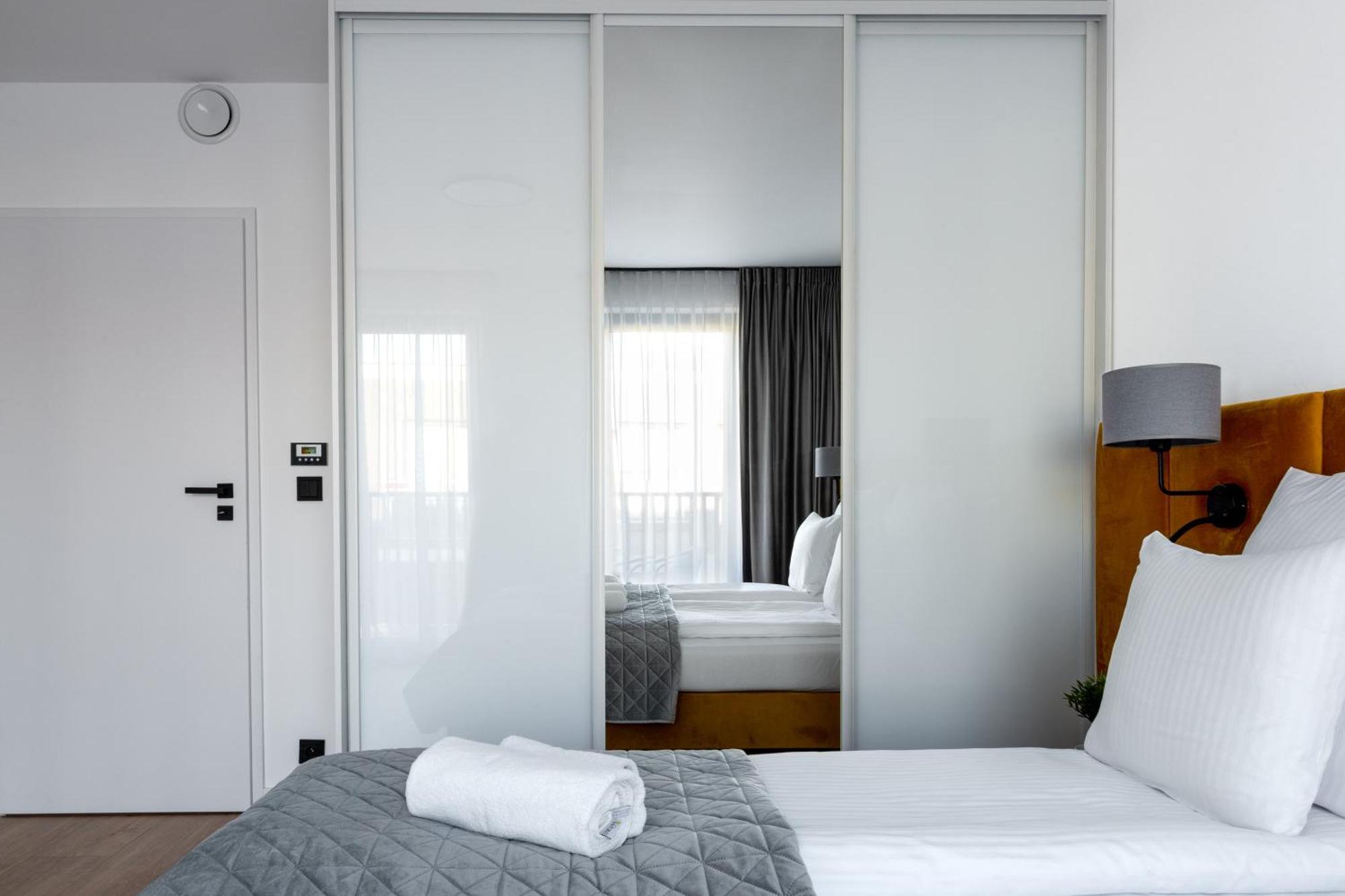 Inpoint Spacious Apartments Near Main Square & Kazimierz District Krakow Oda fotoğraf